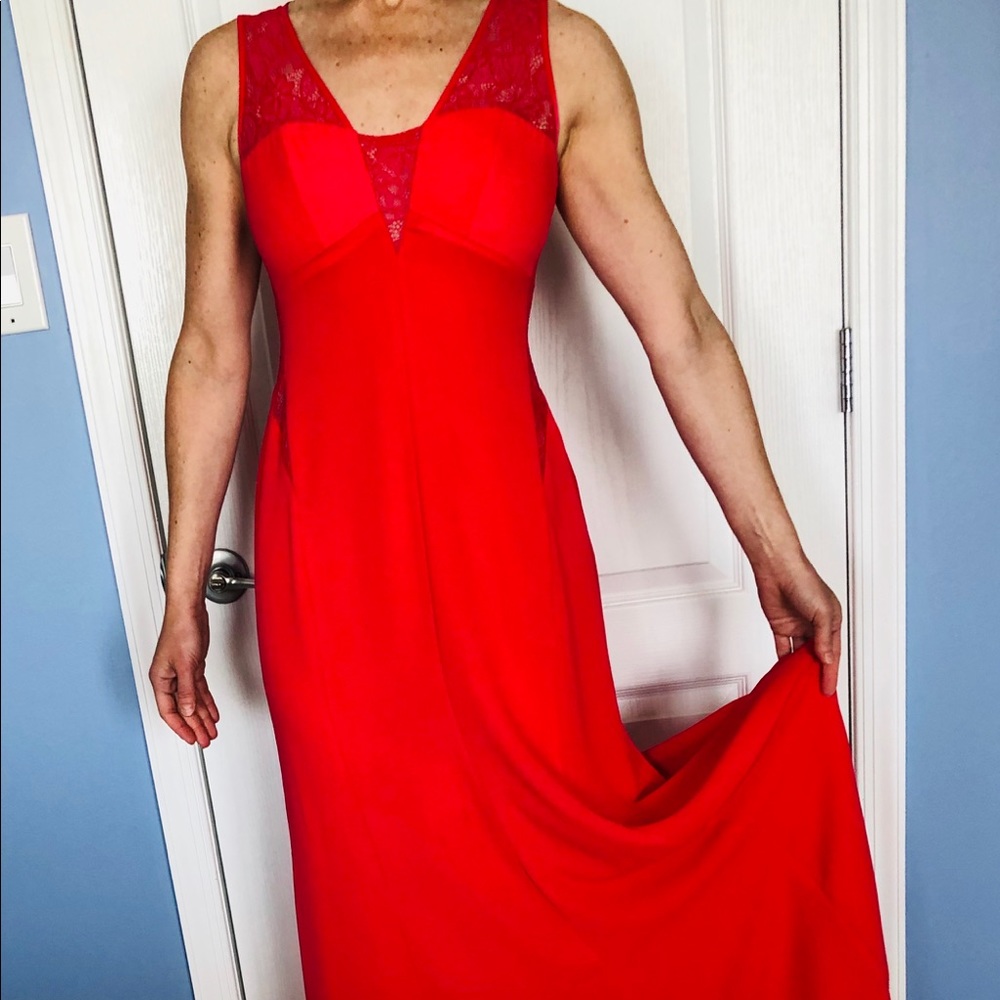 Gorgeous, show-stopper formal dress